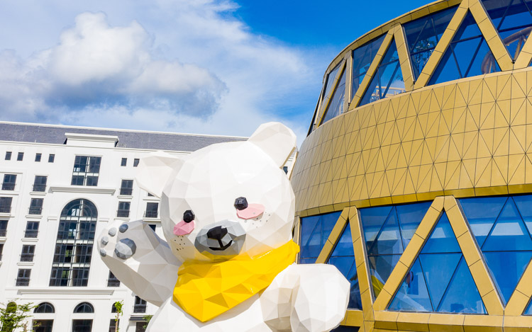 vietnam's first teddy bear museum