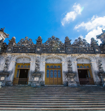 คู่มือเจาะลึกสุสานจักรพรรดิแห่งเมืองเว้