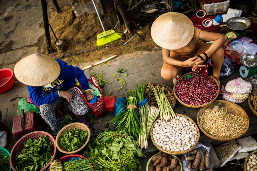Sellers in Hoi An's central market 