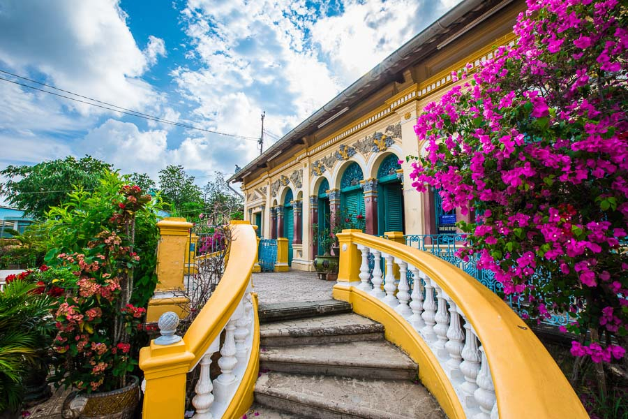 Colourful details at the photogenic Bình Thuỷ ancient house.