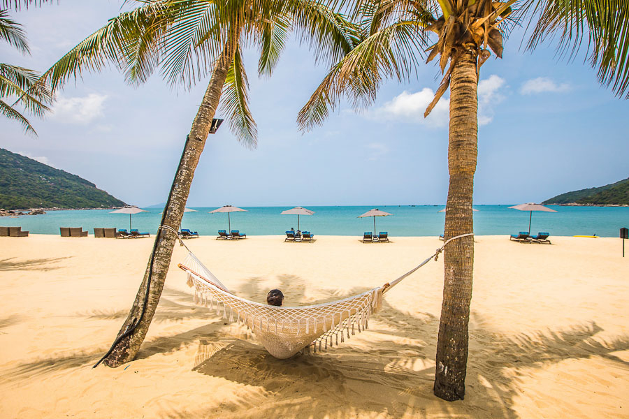 InterContinental Da Nang Resort claims a stunning beach on Sơn Trà Peninsula.