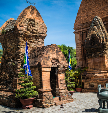Experience Nha Trang like a local