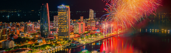 DIFF 2026 opening night: Lighting up the Han River sky