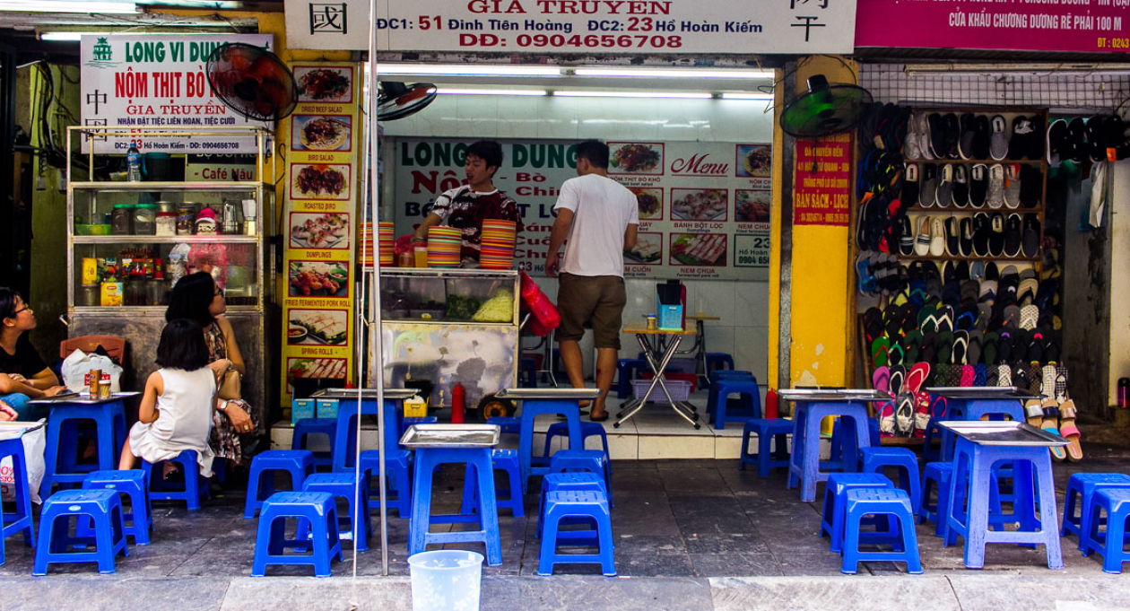 Exploring Hanoi street food with Sens Asia