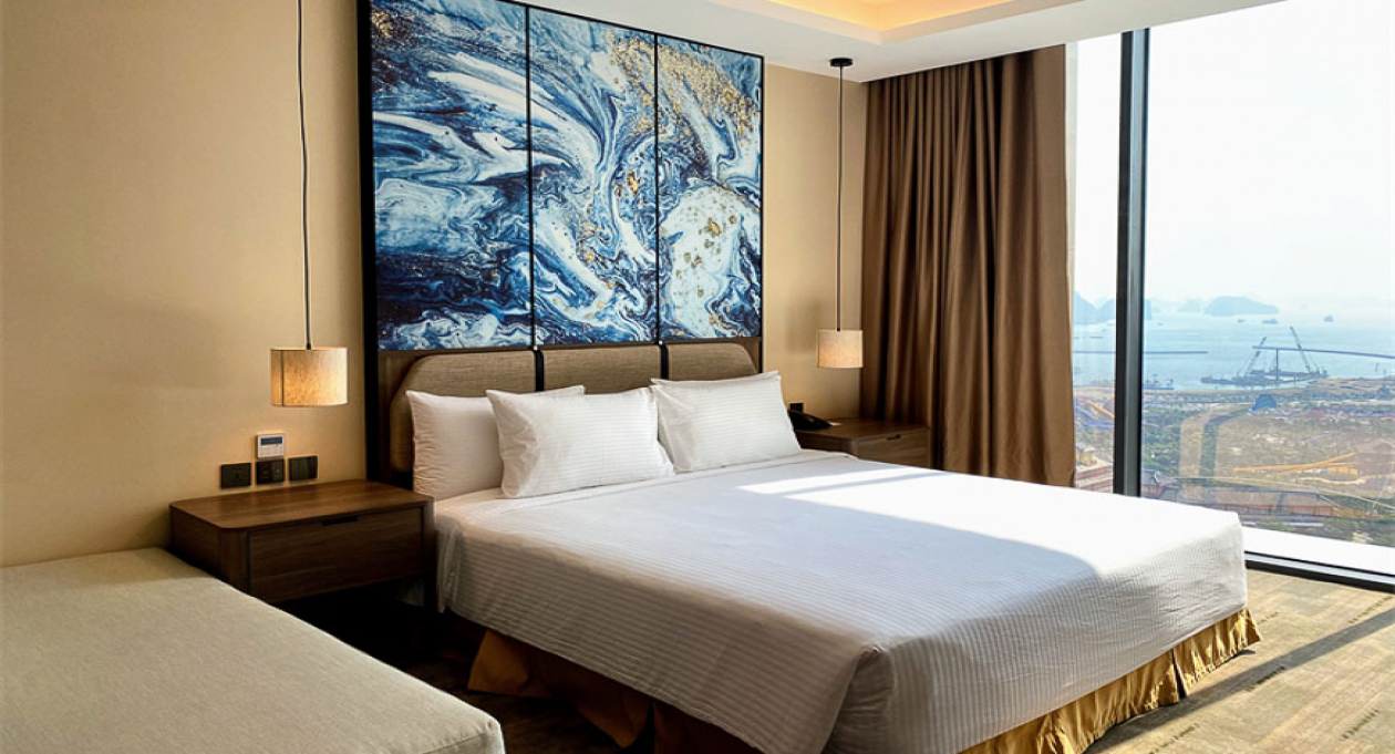 Ring in the New Year in Ha Long Bay 
