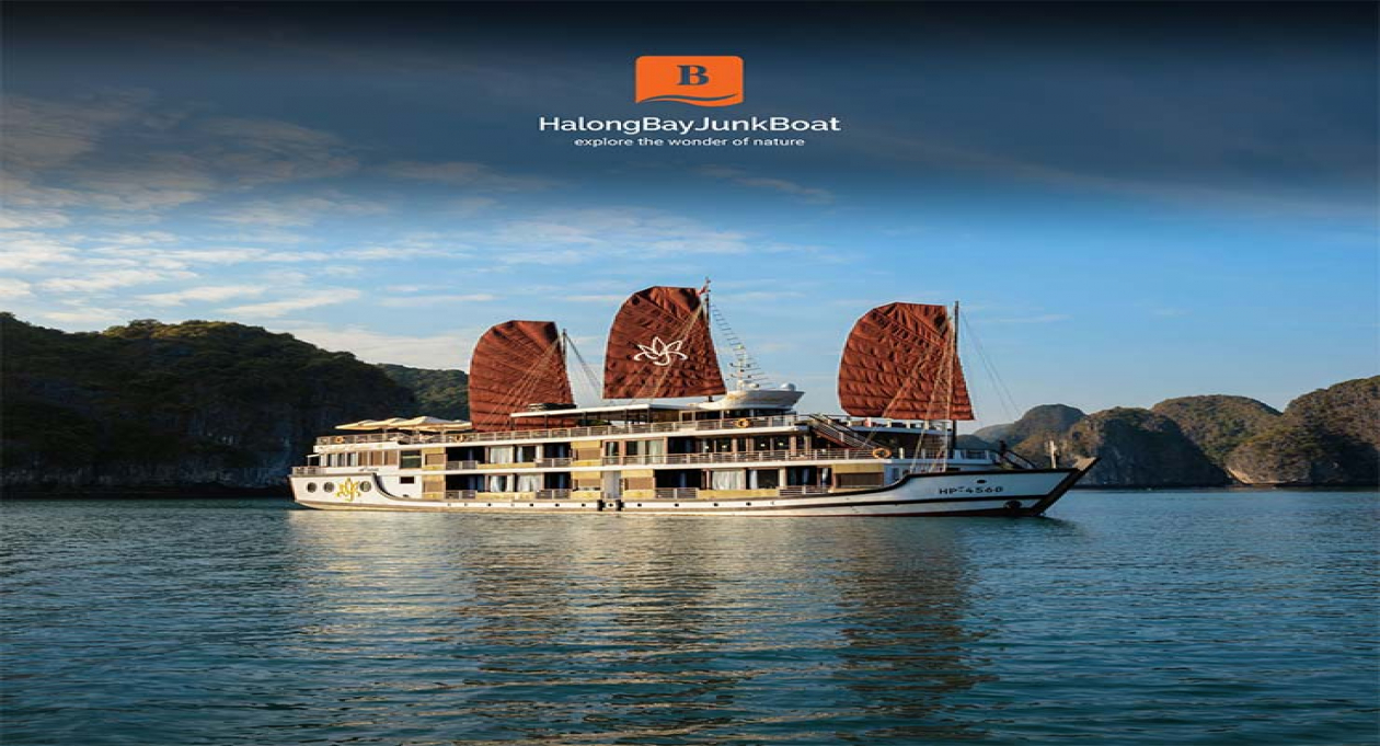 Cruise tour by Halong Bay Junkboat