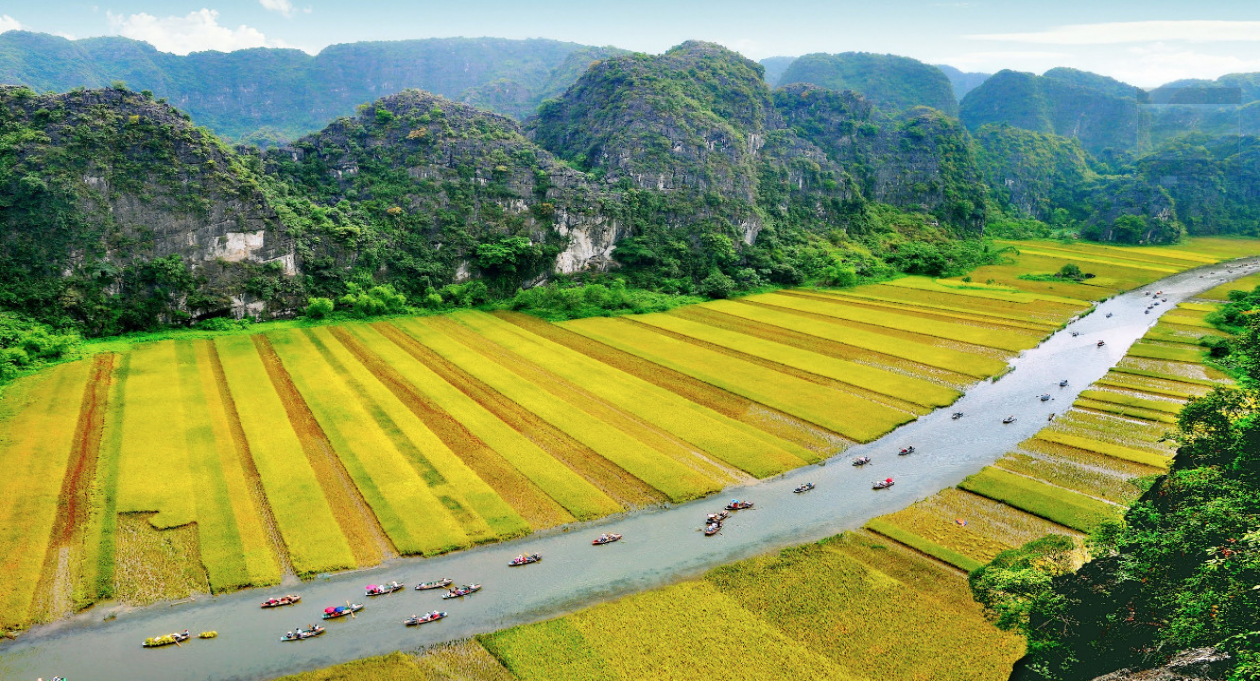 Virtual travel to Trang An Landscape Complex