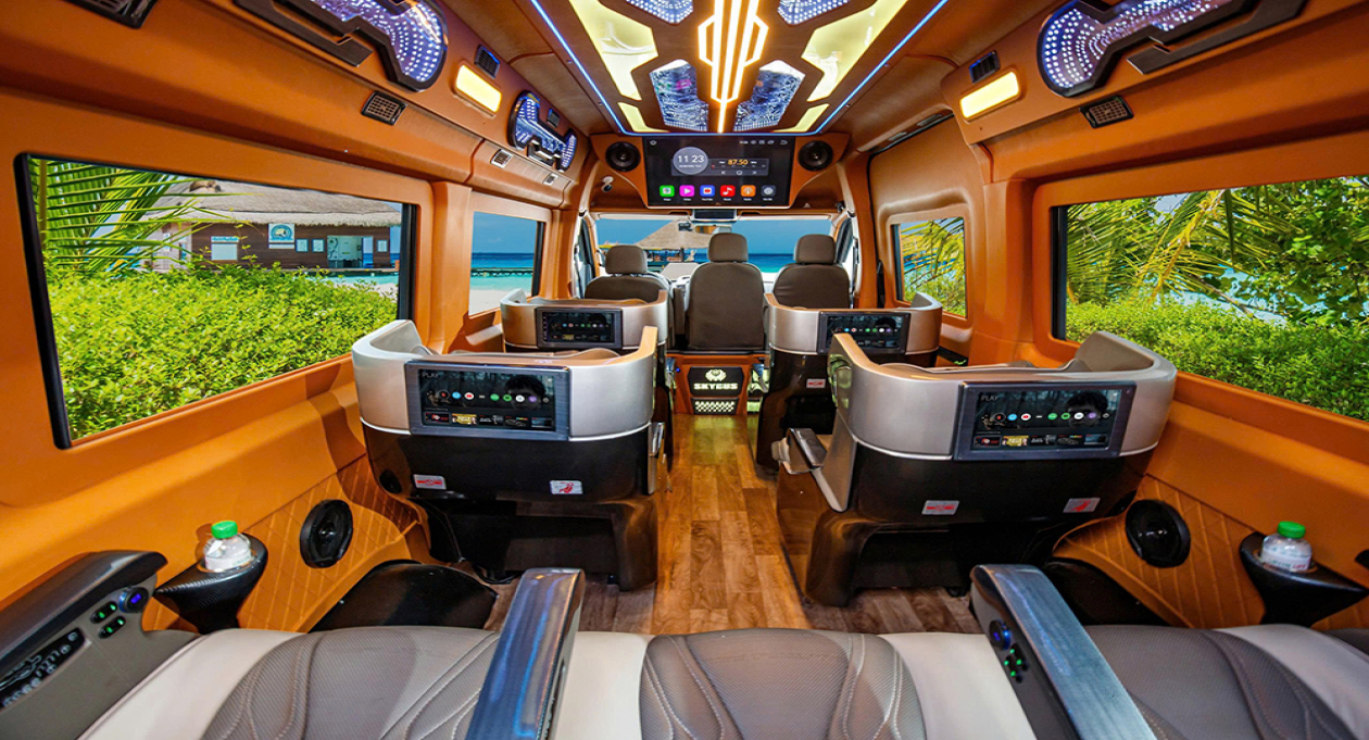 Vie Limo: Redefining Luxury Travel with the Exclusive Boeing-Seat Limousine