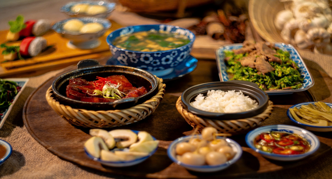  Family Meal: A precious “pause” in the flow of contemporary cuisine