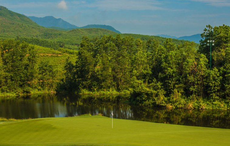5 designer golf courses to play in Vietnam