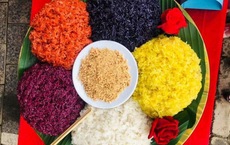 Five-colour sticky rice, the quintessence of Vietnamese cuisine